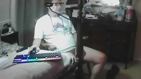 Snapshot of freddiespaghetti chatting on 06/21/26, 02:03 freddiespaghetti online show from 06/21/26, 02:03