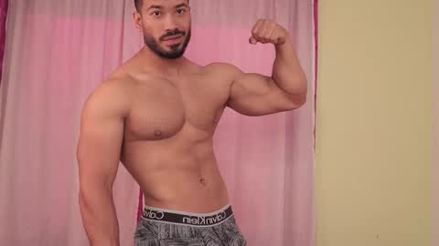 Snapshot of freddsexxx chatting on 10/17/25, 01:20 FredSeXXX online show from 10/17/25, 01:20