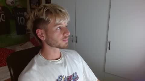 Snapshot of freddy_star chatting on 10/04/25, 08:18 Frederick Perin online show from 10/04/25, 08:18