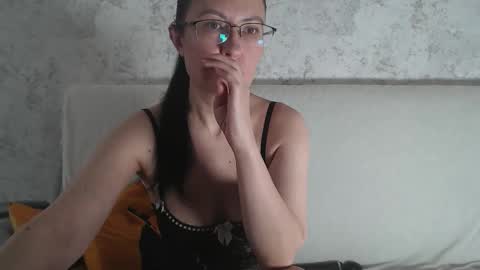 Snapshot of frederica_ chatting on 10/04/25, 09:29 frederica_ online show from 10/04/25, 09:29