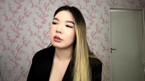 Elina online show from 03/21/26, 08:19