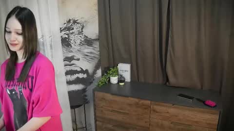 Snapshot of fredericashoen chatting on 11/12/25, 02:12 fredericashoen online show from 11/12/25, 02:12