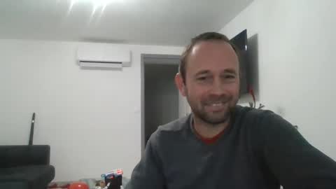 fredodu41 online show from 12/27/24, 03:37