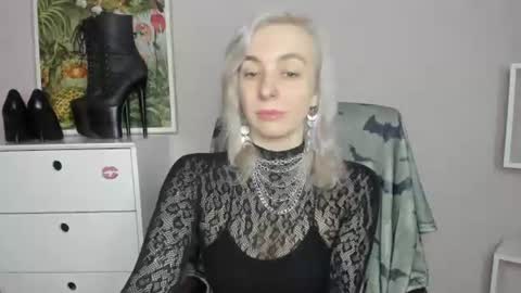 Snapshot of freeanne chatting on 06/15/26, 06:26 Anne online show from 06/15/26, 06:26