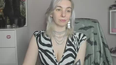 Snapshot of freeanne chatting on 07/08/26, 09:03 Anne online show from 07/08/26, 09:03