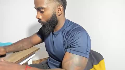 Snapshot of freedom_24 chatting on 12/01/25, 08:58 shakur online show from 12/01/25, 08:58