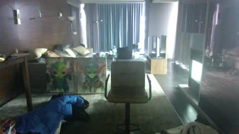 Snapshot of freesoulmovement chatting on 12/22/24, 05:21 jasmineandaladin69 online show from 12/22/24, 05:21