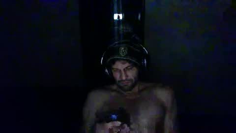 Snapshot of freesoulmovement chatting on 01/11/25, 09:57 jasmineandaladin69 online show from 01/11/25, 09:57