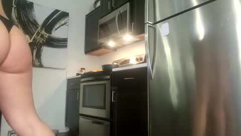 Snapshot of freesoulmovement chatting on 01/29/25, 05:19 jasmineandaladin69 online show from 01/29/25, 05:19