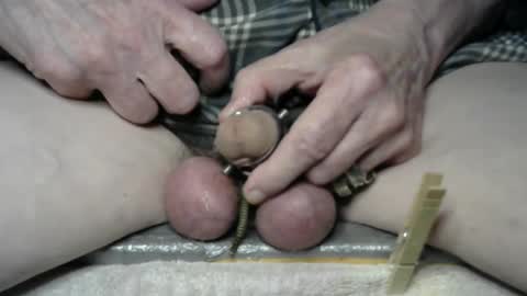 Snapshot of freewillie1234 chatting on 12/08/24, 06:33 I am a total slave slut. I would like to have multiple owners to use me every day. online show from 12/08/24, 06:33