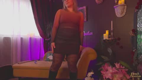 Louise or Lou 3 online show from 02/04/26, 02:45