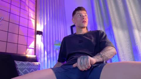 Xavier online show from 04/15/26, 01:45