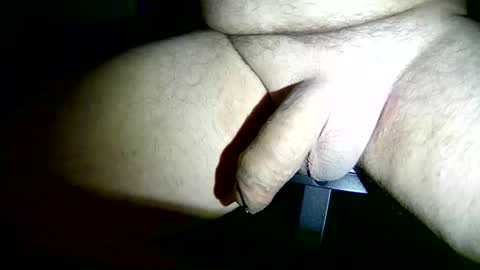 Snapshot of frenchdick1981 chatting on 05/18/26, 05:35 frenchdick1981 online show from 05/18/26, 05:35