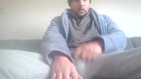 Snapshot of frenchhard0000 chatting on 01/12/25, 02:41 Horny french hard online show from 01/12/25, 02:41