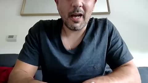 Snapshot of frenchhard0000 chatting on 10/24/25, 09:49 Horny french hard online show from 10/24/25, 09:49