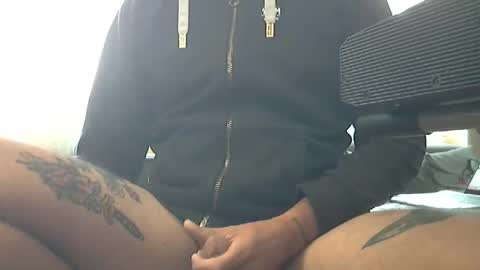 Snapshot of frenchpapalover chatting on 11/13/25, 08:13 frenchpapalover online show from 11/13/25, 08:13