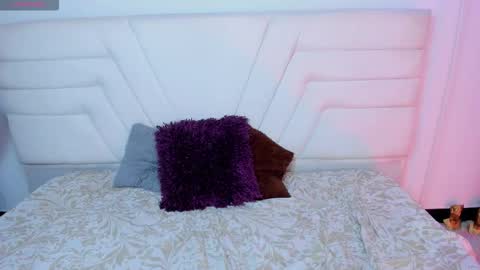 Snapshot of fresitalove01 chatting on 02/21/26, 01:23 fresitalove01 online show from 02/21/26, 01:23