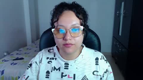 Snapshot of freud_x_louise1 chatting on 01/08/25, 10:26 Louise  online show from 01/08/25, 10:26