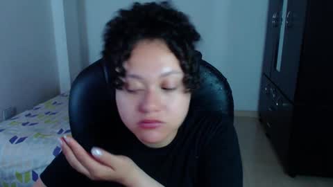 Snapshot of freud_x_louise1 chatting on 01/15/25, 07:05 Louise  online show from 01/15/25, 07:05