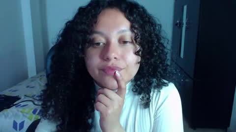 Snapshot of freud_x_louise1 chatting on 02/10/25, 04:19 Louise  online show from 02/10/25, 04:19