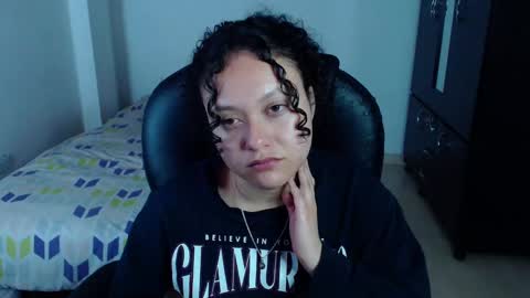 Snapshot of freud_x_louise1 chatting on 03/07/25, 05:18 Louise  online show from 03/07/25, 05:18