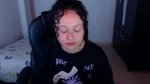 Louise  online show from 02/05/26, 01:38