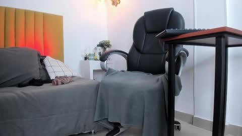 Freya online show from 01/11/26, 04:01