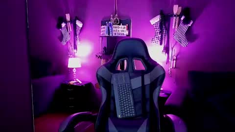 Snapshot of freya_aspen chatting on 12/27/24, 03:09 online show from 12/27/24, 03:09