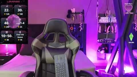 Snapshot of freya_aspen chatting on 02/09/25, 03:00 online show from 02/09/25, 03:00