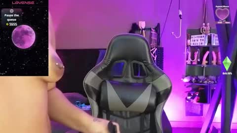 Snapshot of freya_aspen chatting on 02/12/25, 05:15 online show from 02/12/25, 05:15