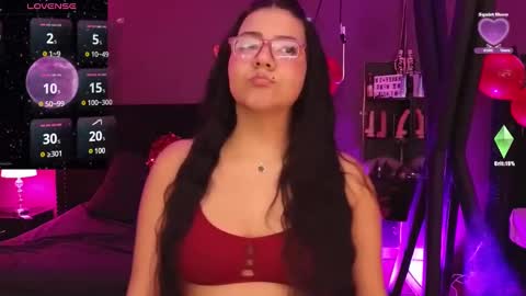 Snapshot of freya_aspen chatting on 02/16/25, 03:58 online show from 02/16/25, 03:58