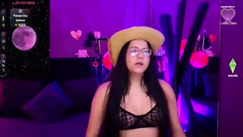 Snapshot of freya_aspen chatting on 02/21/25, 11:54 online show from 02/21/25, 11:54