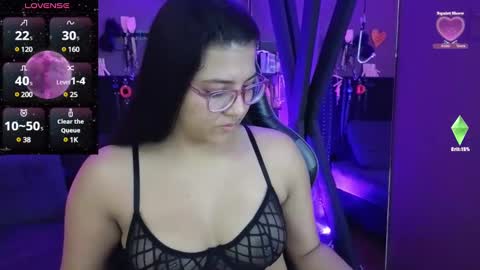 Snapshot of freya_aspen chatting on 02/23/25, 10:17 online show from 02/23/25, 10:17