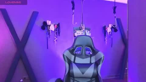 Snapshot of freya_aspen chatting on 03/05/25, 08:21 online show from 03/05/25, 08:21