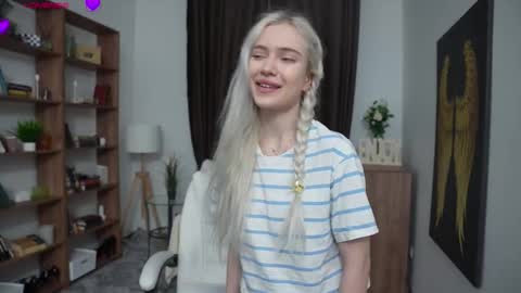 Freya online show from 03/22/26, 07:17