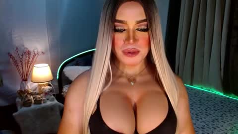 Miss Frea  online show from 10/23/25, 07:01