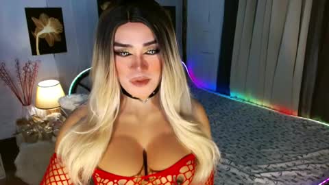 Snapshot of freya_lovestocum chatting on 05/30/26, 07:00 Miss Frea online show from 05/30/26, 07:00