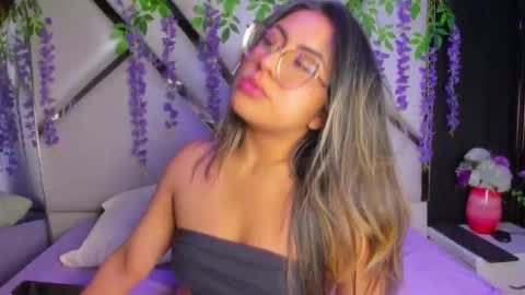 Snapshot of freya_miller_ chatting on 05/26/26, 03:35 Freya online show from 05/26/26, 03:35