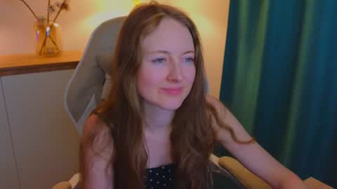 Snapshot of freya_nilsson chatting on 12/05/24, 07:49 Freya online show from 12/05/24, 07:49