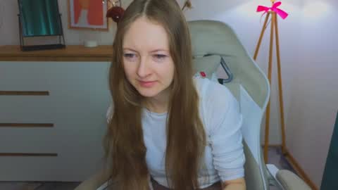 Snapshot of freya_nilsson chatting on 02/04/25, 09:38 Freya online show from 02/04/25, 09:38
