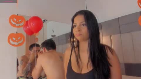  ALIS AND ALEX  online show from 10/31/25, 06:09