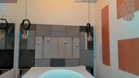  ALIS AND ALEX  online show from 12/15/25, 04:06