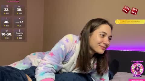 FreyaOliver online show from 12/19/25, 11:56