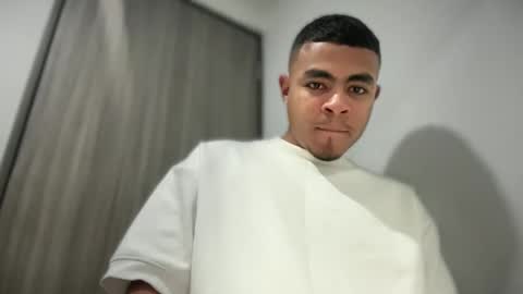 Snapshot of freyva_ chatting on 01/23/25, 03:37 freyva_ online show from 01/23/25, 03:37