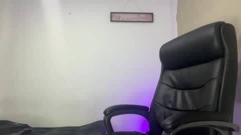 Snapshot of freyva_ chatting on 03/08/26, 04:22 freyva_ online show from 03/08/26, 04:22