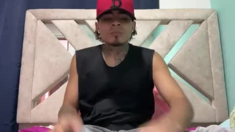 freyva_ online show from 04/06/26, 01:25