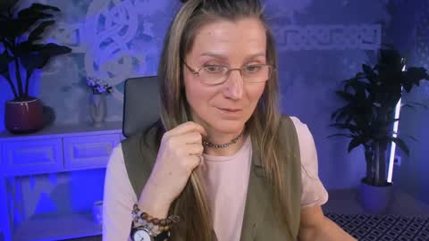 Snapshot of fridatander chatting on 02/07/25, 05:40 Frida Tander online show from 02/07/25, 05:40