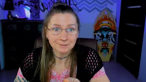 Snapshot of fridatander chatting on 02/28/25, 03:26 Frida Tander online show from 02/28/25, 03:26