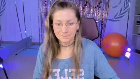 Snapshot of fridatander chatting on 03/01/25, 09:18 Frida Tander online show from 03/01/25, 09:18