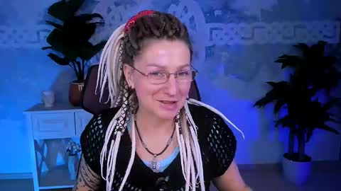 Frida Tander online show from 12/15/25, 05:12